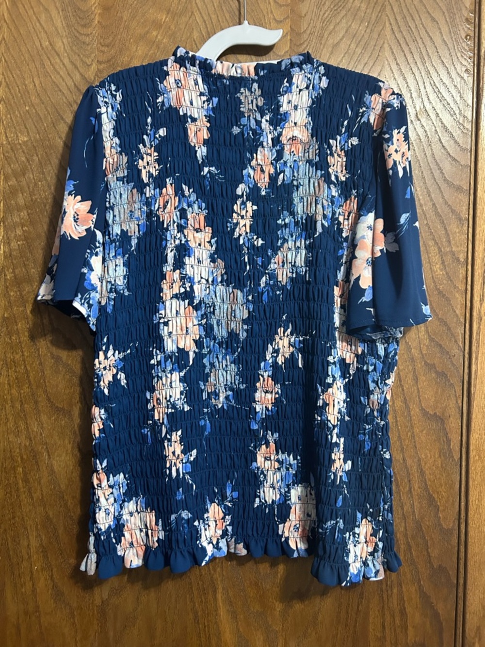 Maurices XXL Blue floral shirred smocked flutter sleeve - Picture 3 of 4